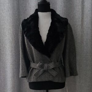 Chic Gray Jacket with Black Fur Collar